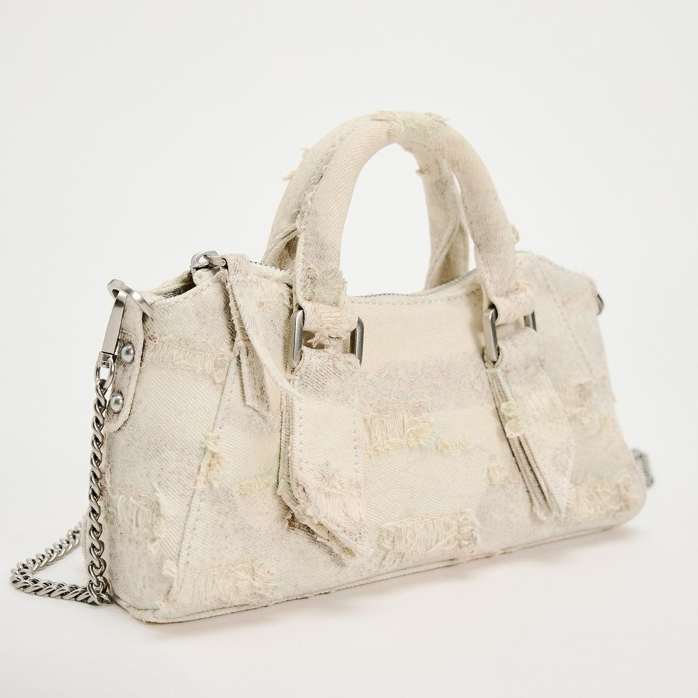 ✨SALE✨ ZARA DISTRESSED FABRIC CITY BAG
✨SALE✨